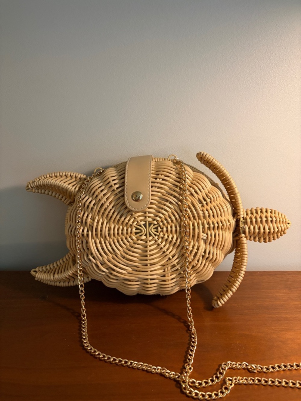 Tommy Bahama "Turtle Time" Crossbody Purse - Picture 2 of 8